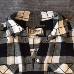 Black & white flannel from Express. Size Small!